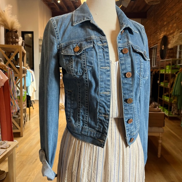 SUPERTRASH Medium Wash Denim Jacket, Size 34, EUC Streetwear - Picture 9 of 12